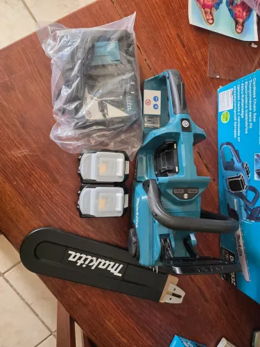 Motosserra a Bateria Makita DUC353Z