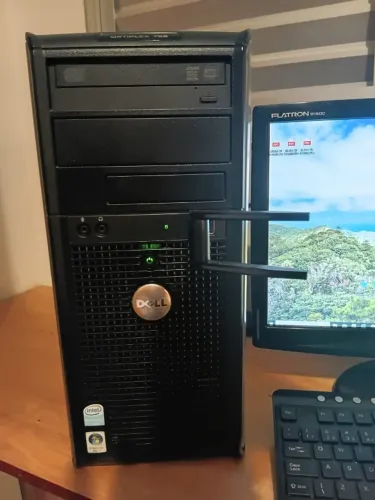 Computador Dell OptiPlex 755 Pentium(R) Dual E2200 2.20GHz HD150GB Memória 2,5GB Win 10