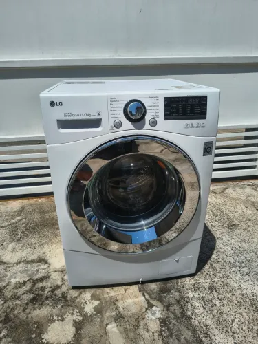 Vendo Lava e Seca LG 11kg 127V CONSERVADA