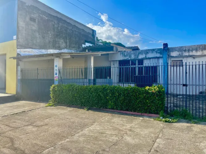 Escola a venda 
