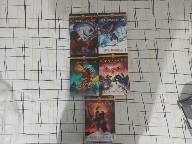 Coleção Livros Os Heróis do Olimpo (Universo Percy Jackson) - 5 Vol.