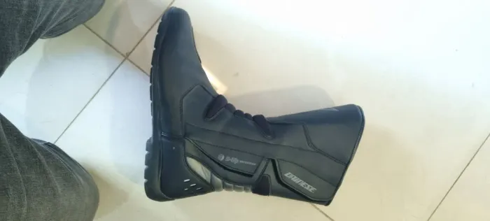 Bota motociclista DAINESE n42<br>Tamanho XXL<br>R$ 7