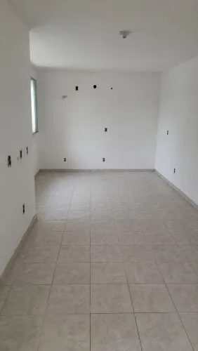 Sala Comercial para Aluguel - Centenário | Localização Privilegiada