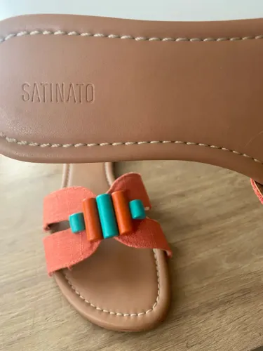 Rasteirinha da marca Satinato