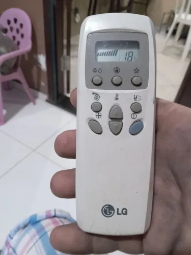 Controle de ar condicionado lg