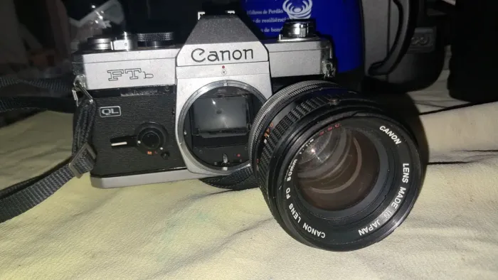 Câmera Analógica Canon FTb QL + Lente Canon FD 50mm 