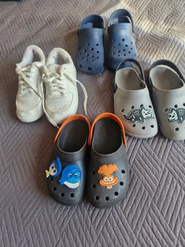 LOTE INFANTIL 6/8 ANOS ROUPAS SAPATOS E OUTROS 