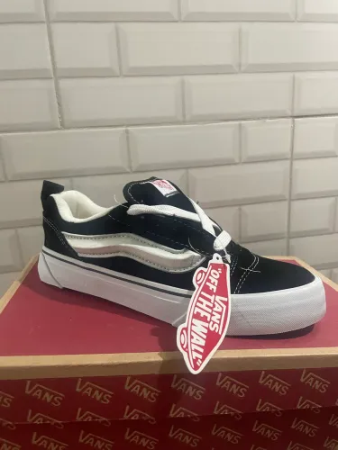 Vans KNU