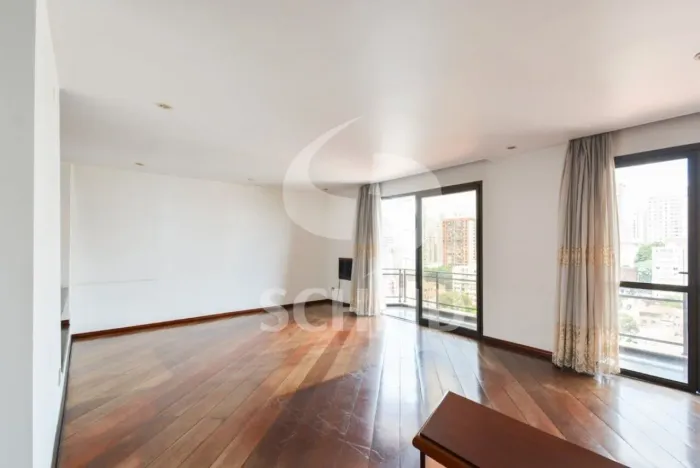 Apartamento á Venda no Pacaembu com 274m², 4 quartos sendo 1 suíte, 3 vagas.