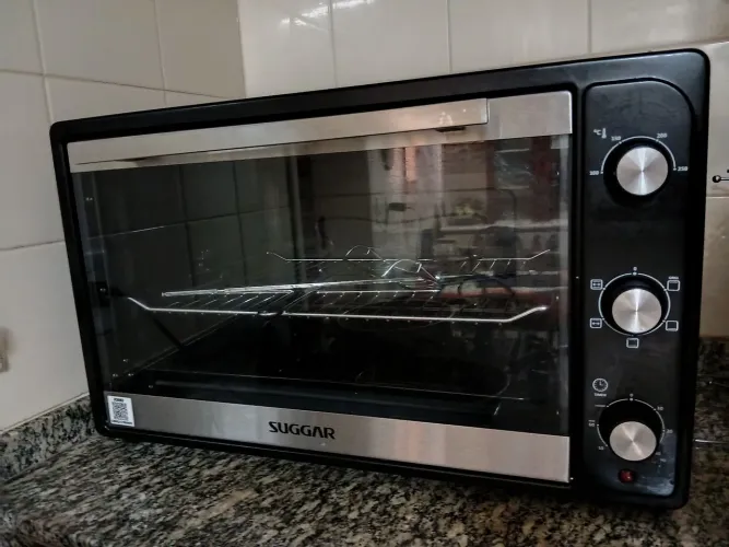 Forno Elétrico Suggar 66L 110/220 V Novíssimo 