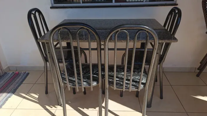 Vendo Mesa de Mármore