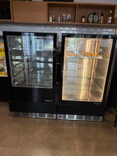 Vitrine Estufa Quente e Vitrine Refrigerada Gelopar