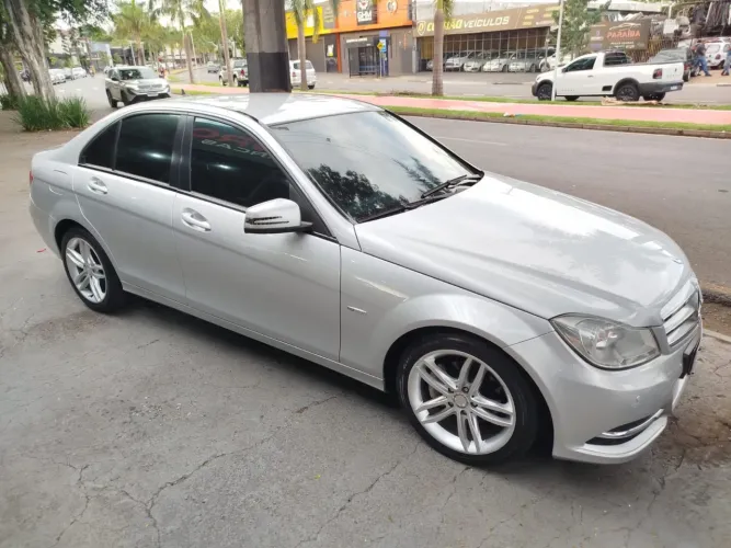 Mercedes-Benz C-180 CGI Classic 1.8 16V 156cv Aut. 2012
