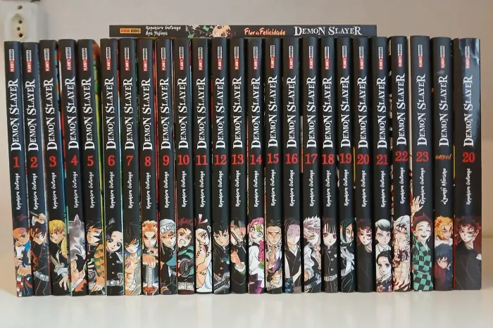 Mangá Demon Slayer (Coleção Completa) Gaiden+ Flor da Felicidade (novel)+ Edição Especial 