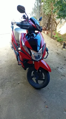 Honda Elite 125i 2025 - Único Dono (Apenas 9.600km + Acessórios)