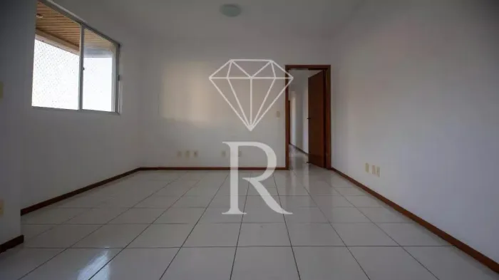 Apartamento de 3 dormitorios no Saco dos Limões.