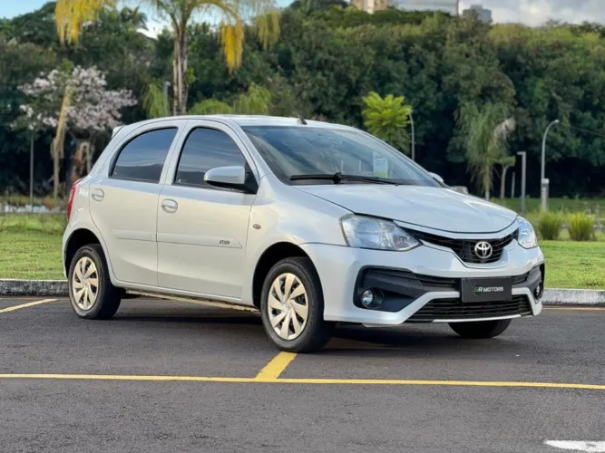 Toyota Etios X 1.3 Flex 16V 5P Mec. 2019
