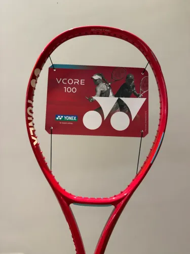 Raquete Yonex Vcore 100 2026