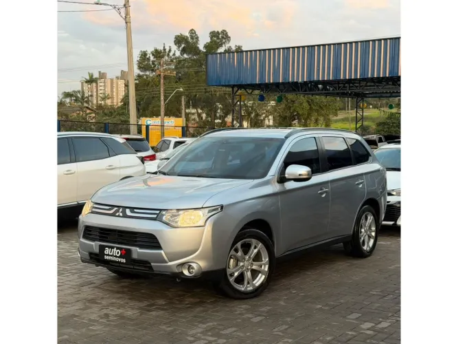 Mitsubishi Outlander 2.0 16V 160cv Aut. 2015