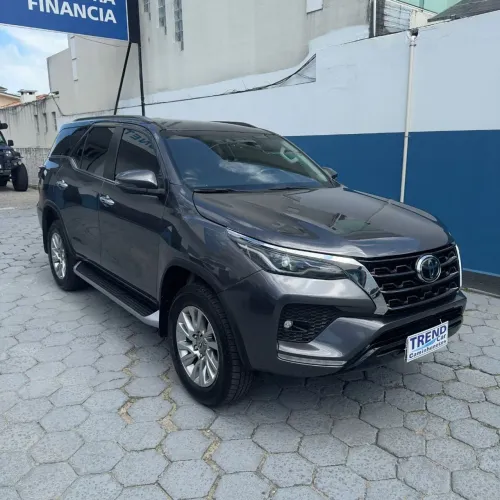 Toyota Hilux SW4 SRX 4X4 2.8 TDI 16V Dies. Aut. 2021