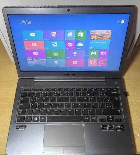 Ultrabook Samsung modelo NP530-U3C/AD3BR