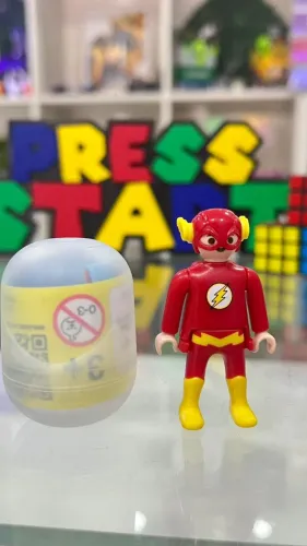 BONECO THE FLASH PLAYMOBIL KINDER