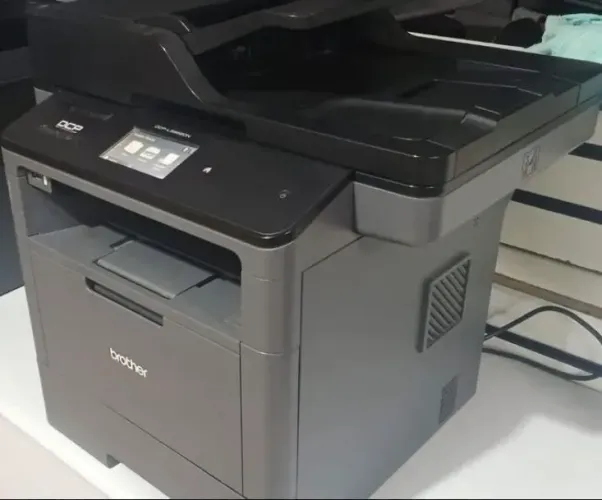 Multifuncional Laser Brother DCP L5652DN
