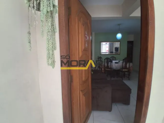 Casa geminada à venda com 72m², 3 quartos e sem vaga