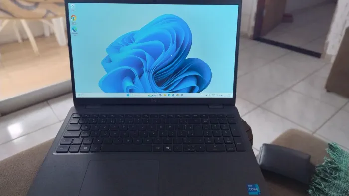 Dell Latitude 3550 Intel Core i7 13ª Geração  16GB RAM SSD NVMe 512GB  Tela Full HD IPS