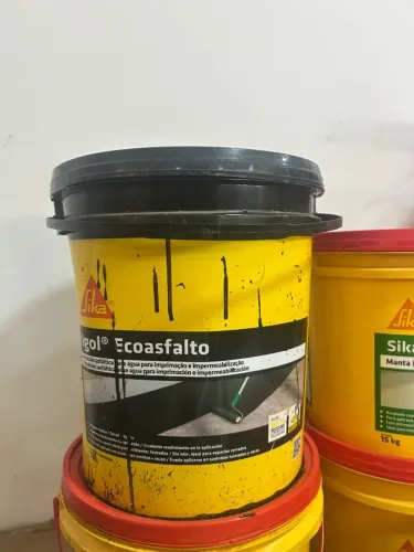 EMULSÃO ASFÁLTICA SIKA IGOL ASFALTO ECO BALDE 18L (balde amassado e um pouco do liquido fa
