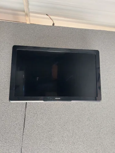 TV Philips 32" Nao é smart mas tem conversor integrado