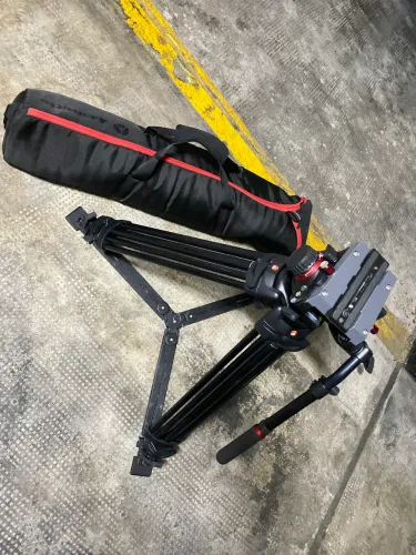 Tripé Manfrotto - 504HD