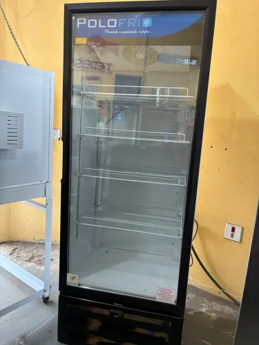 Geladeira expositora