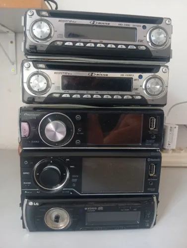 Lote de 5 Rádios e dvds  Pioneer .( Não sei se funcionam ).