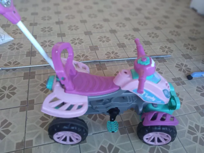 Carrinho infantil empurrador