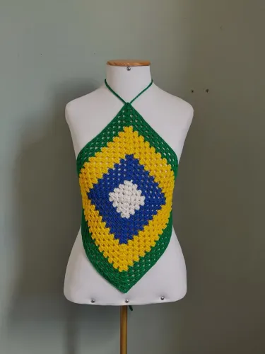Cropped do Brasil em crochê