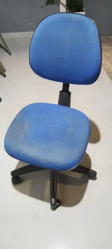 Cadeira escritório usada
