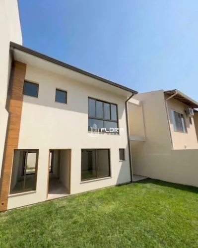 Casa com 3 dormitórios à venda, 160 m² por R$ 900.000,00 - Itacoatiara - Niterói/RJ