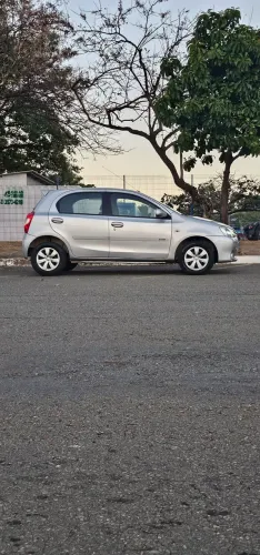 Toyota Etios XS 1.3 Flex 16V 5P Mec. 2013