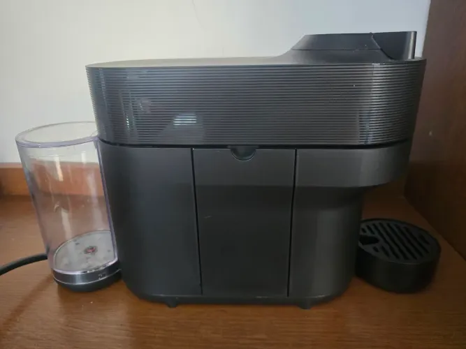 Cafeteira Expresso Nespresso Vertuo Pop Preta 220w