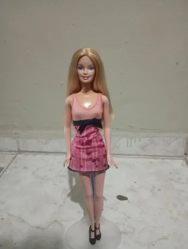 Boneca Barbie odette 