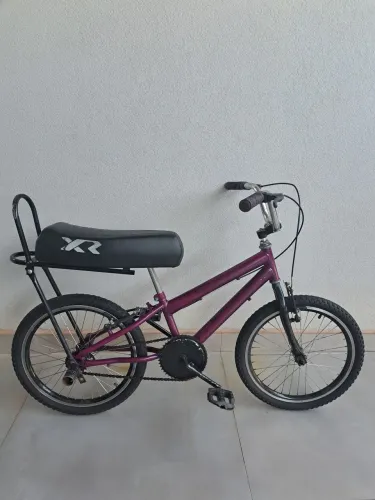 Bicicleta montadinha Aro 20