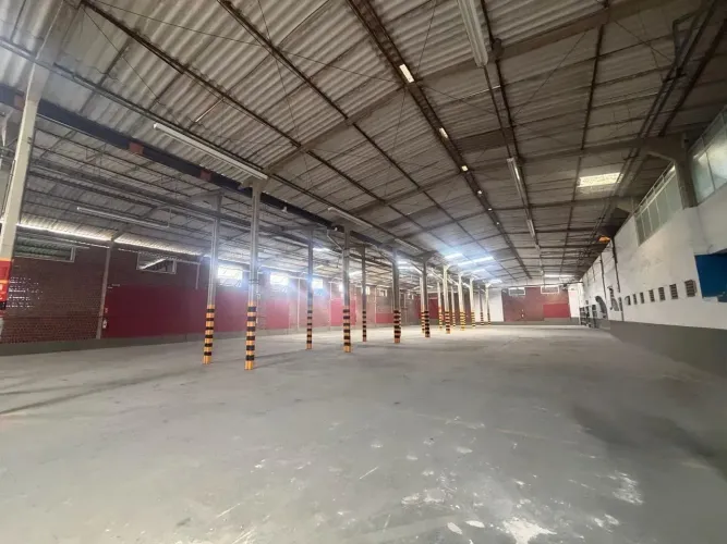 Galpão com 1700 m2, em Condomínio no Distrito Industrial de Campina Grande-PB