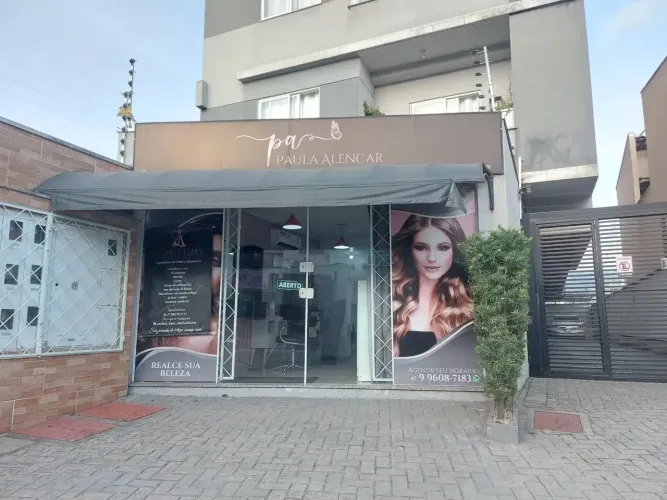 Sala comercial escriturada com vaga e excelente localização