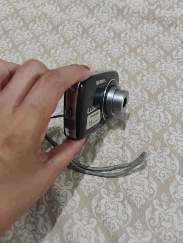 Máquina fotográfica lumix Panasonic 12.1