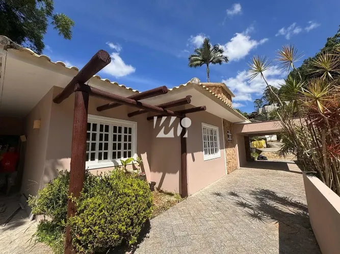 Casa 3 Quartos com 1 Suíte e 127m² - ... - mrt