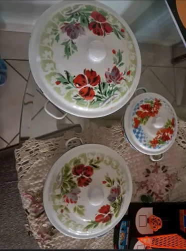 Jogo de Panelas Esmaltadas Antigas Florais - 3 Peças Retrô Vintage