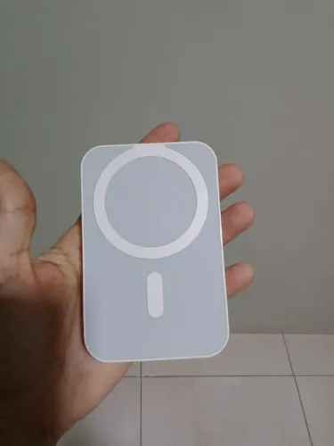 Carregador portátil de indução semi novo - KAIDI