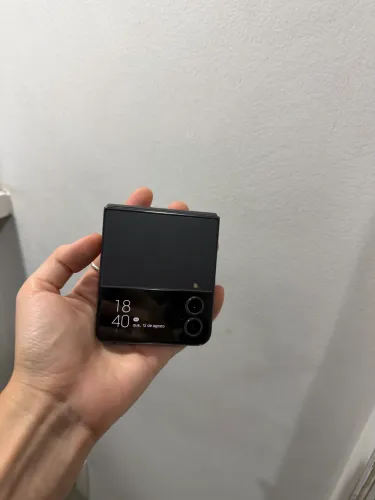 Galaxy Z Flip 4
