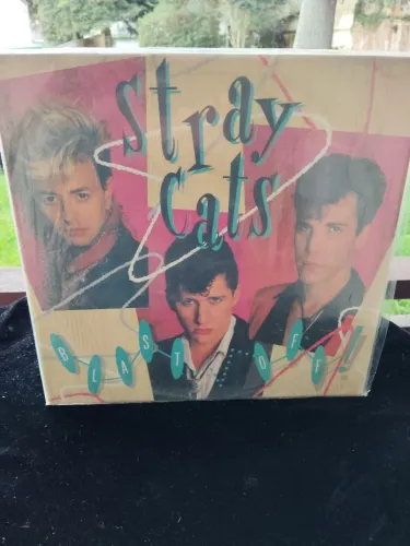 LP Stray Cats Blast Off